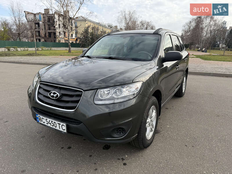 Внедорожник / Кроссовер Hyundai Santa FE 2012 в Краматорске