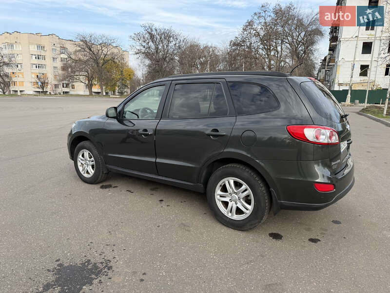 Внедорожник / Кроссовер Hyundai Santa FE 2012 в Краматорске