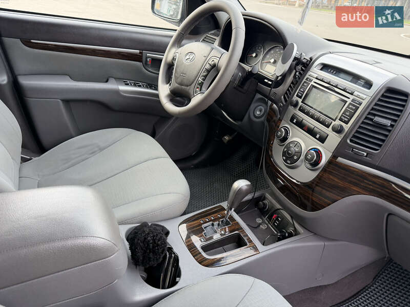 Внедорожник / Кроссовер Hyundai Santa FE 2012 в Краматорске