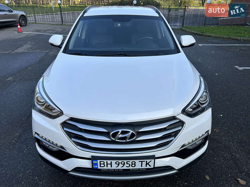 Внедорожник / Кроссовер Hyundai Santa FE 2015 в Дубно