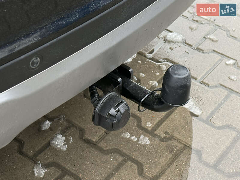 Внедорожник / Кроссовер Hyundai Santa FE 2016 в Ровно