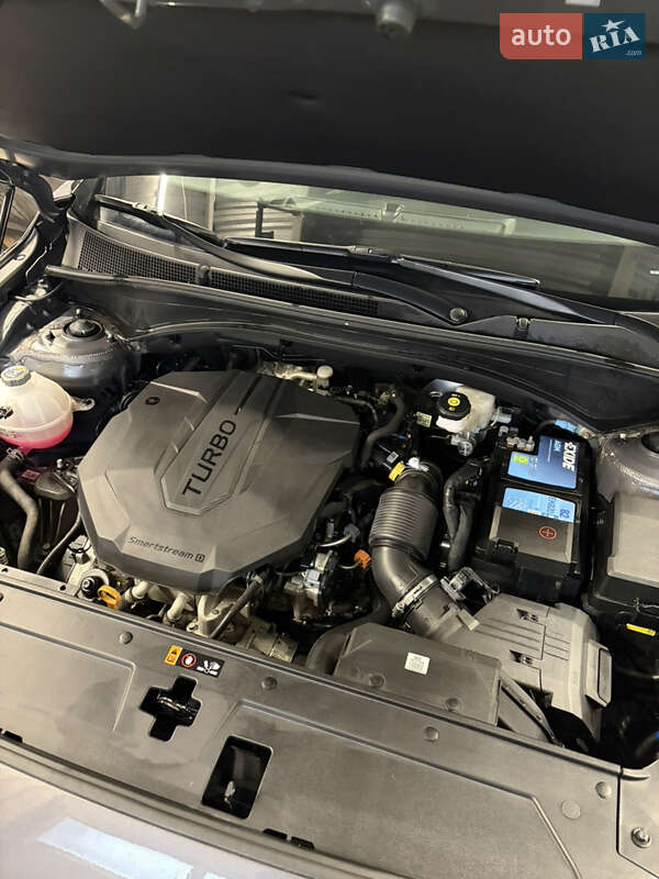 Внедорожник / Кроссовер Hyundai Santa FE 2021 в Киеве