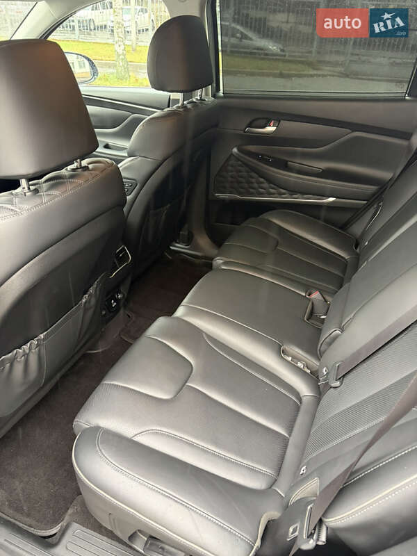 Внедорожник / Кроссовер Hyundai Santa FE 2021 в Киеве
