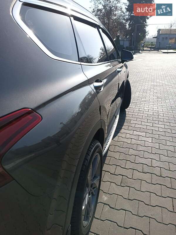 Внедорожник / Кроссовер Hyundai Santa FE 2018 в Измаиле фото 11 Внедорожник / Кроссовер Hyundai Santa FE 2018 в Измаиле