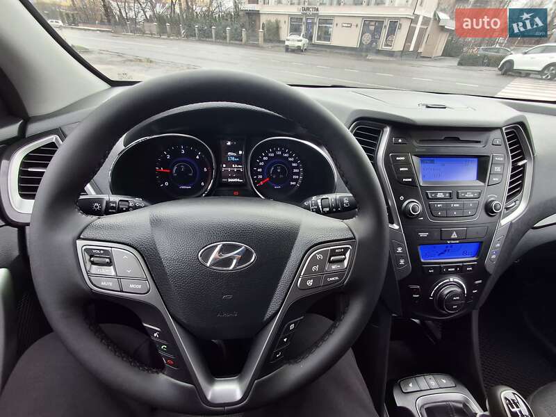 Внедорожник / Кроссовер Hyundai Santa FE 2015 в Ивано-Франковске