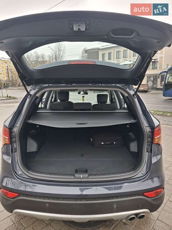 Внедорожник / Кроссовер Hyundai Santa FE 2015 в Ивано-Франковске