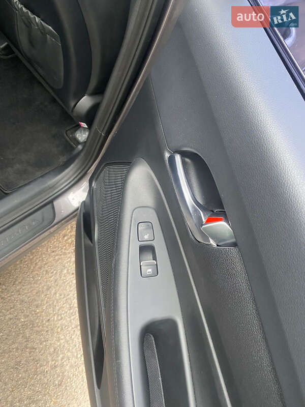 Внедорожник / Кроссовер Hyundai Santa FE 2019 в Конотопе