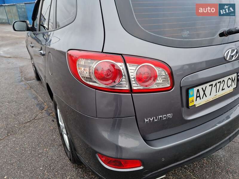 Внедорожник / Кроссовер Hyundai Santa FE 2011 в Харькове