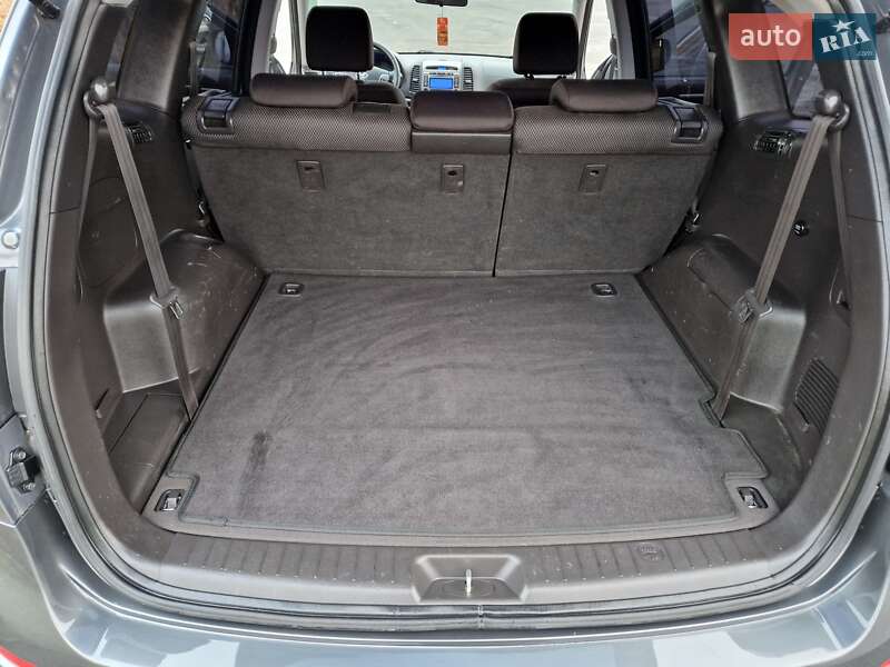 Внедорожник / Кроссовер Hyundai Santa FE 2011 в Харькове