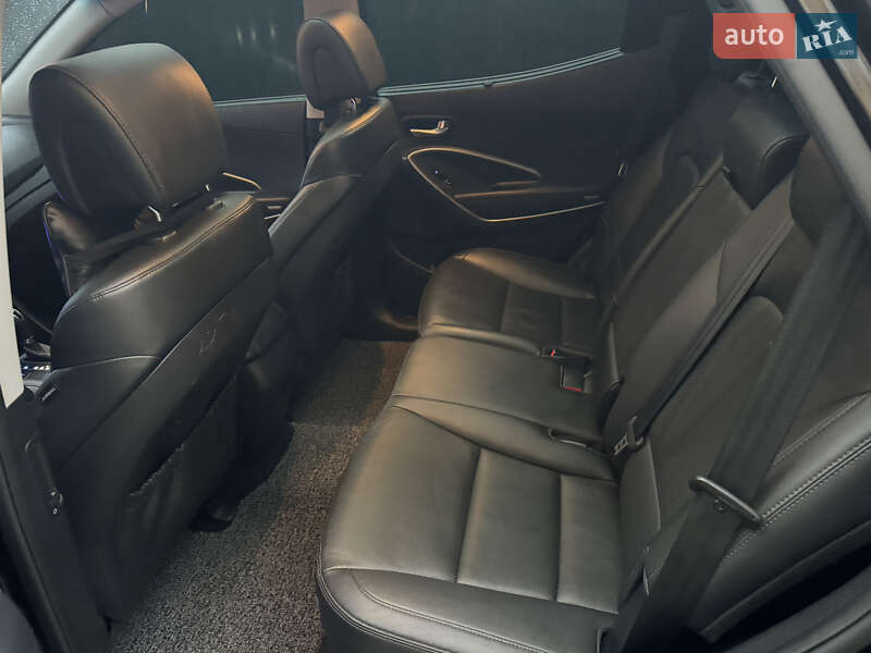 Внедорожник / Кроссовер Hyundai Santa FE 2015 в Киеве