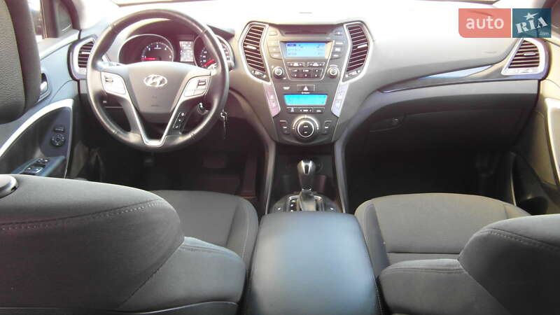 Внедорожник / Кроссовер Hyundai Santa FE 2012 в Киеве