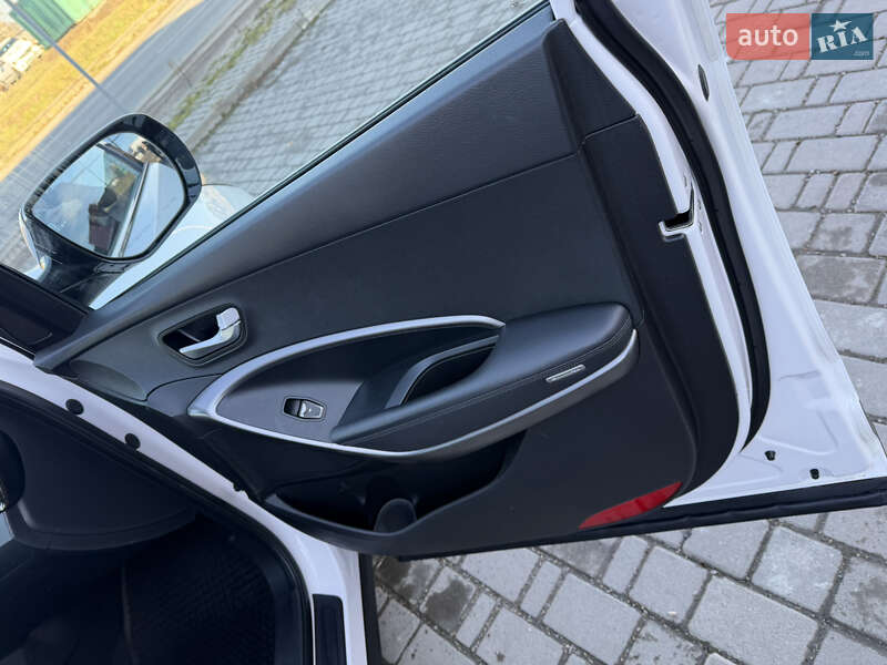 Внедорожник / Кроссовер Hyundai Santa FE 2012 в Ивано-Франковске