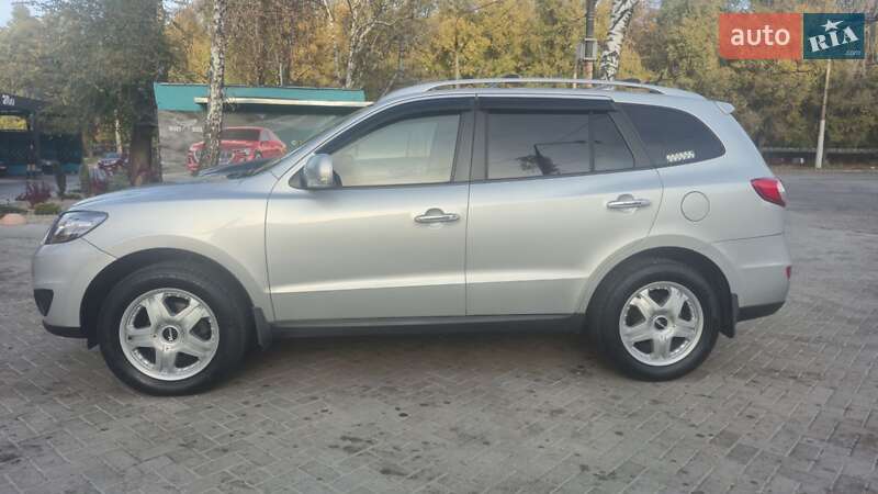 Внедорожник / Кроссовер Hyundai Santa FE 2010 в Запорожье