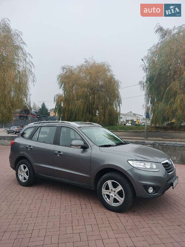 Внедорожник / Кроссовер Hyundai Santa FE 2010 в Ровно фото Внедорожник / Кроссовер Hyundai Santa FE 2010 в Ровно