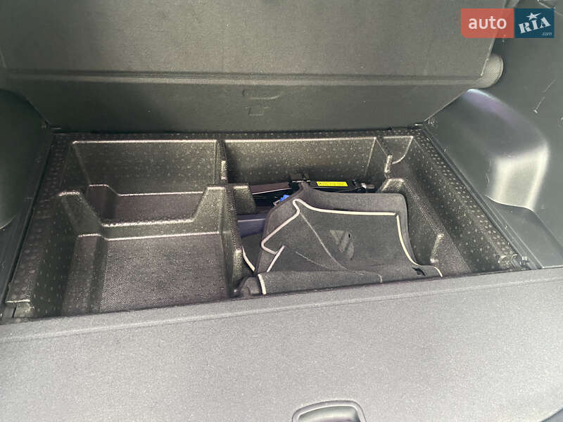 Внедорожник / Кроссовер Hyundai Santa FE 2014 в Немирове