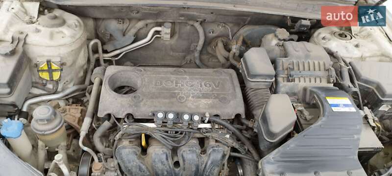 Внедорожник / Кроссовер Hyundai Santa FE 2011 в Харькове