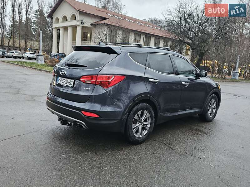Внедорожник / Кроссовер Hyundai Santa FE 2015 в Киеве