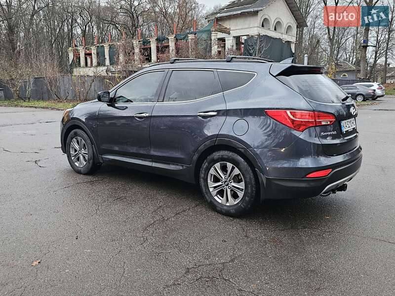 Внедорожник / Кроссовер Hyundai Santa FE 2015 в Киеве