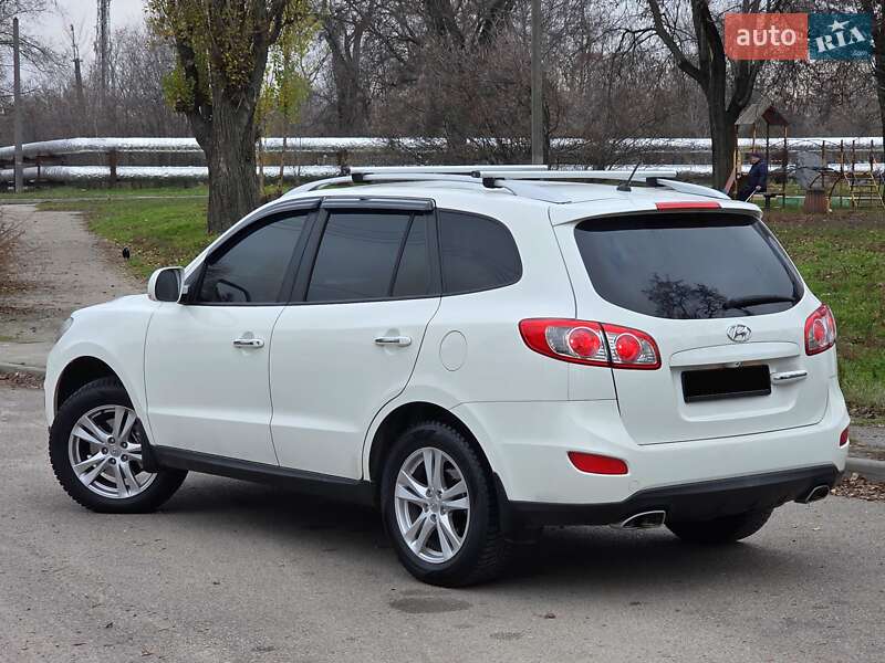 Внедорожник / Кроссовер Hyundai Santa FE 2011 в Днепре