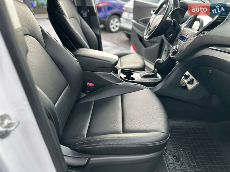 Внедорожник / Кроссовер Hyundai Santa FE 2017 в Виннице