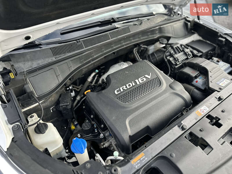 Внедорожник / Кроссовер Hyundai Santa FE 2017 в Виннице