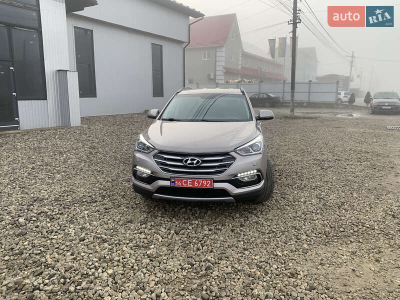 Внедорожник / Кроссовер Hyundai Santa FE 2016 в Черновцах
