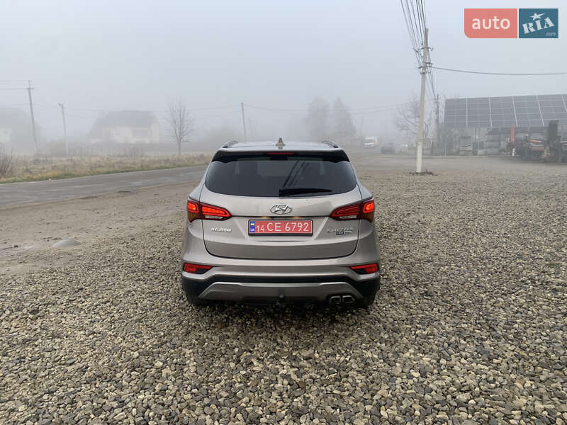 Внедорожник / Кроссовер Hyundai Santa FE 2016 в Черновцах