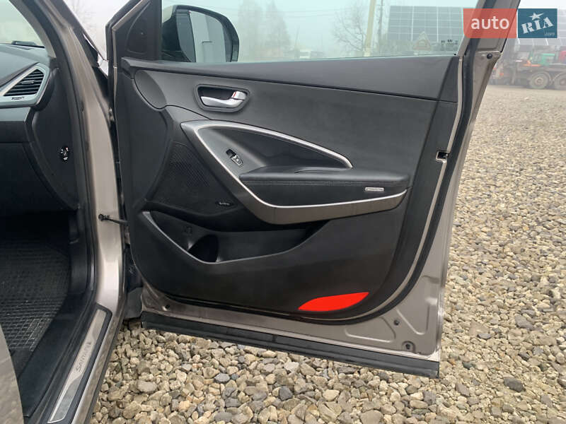 Внедорожник / Кроссовер Hyundai Santa FE 2016 в Черновцах