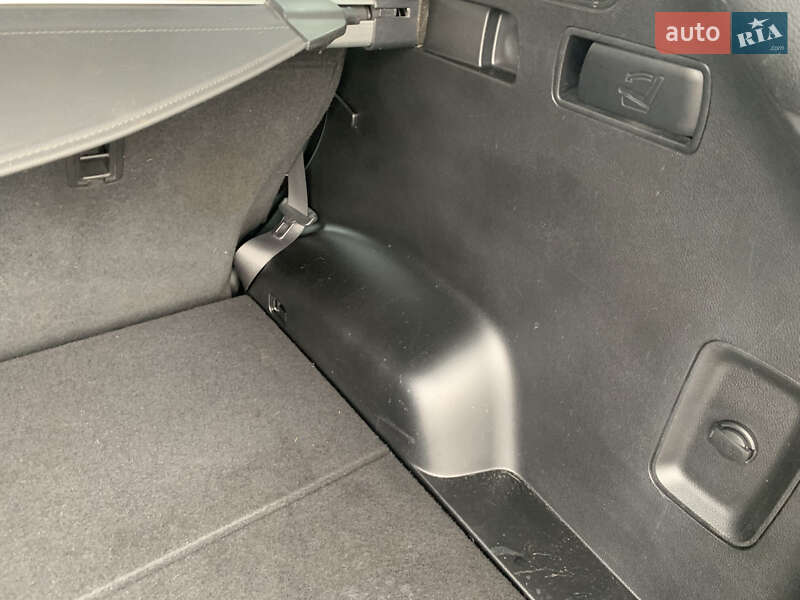 Внедорожник / Кроссовер Hyundai Santa FE 2016 в Черновцах