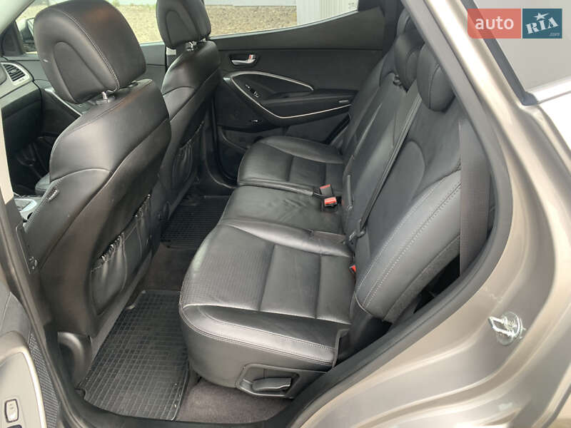 Внедорожник / Кроссовер Hyundai Santa FE 2016 в Черновцах