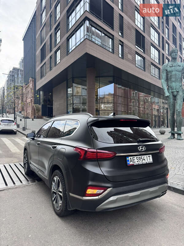 Внедорожник / Кроссовер Hyundai Santa FE 2018 в Днепре