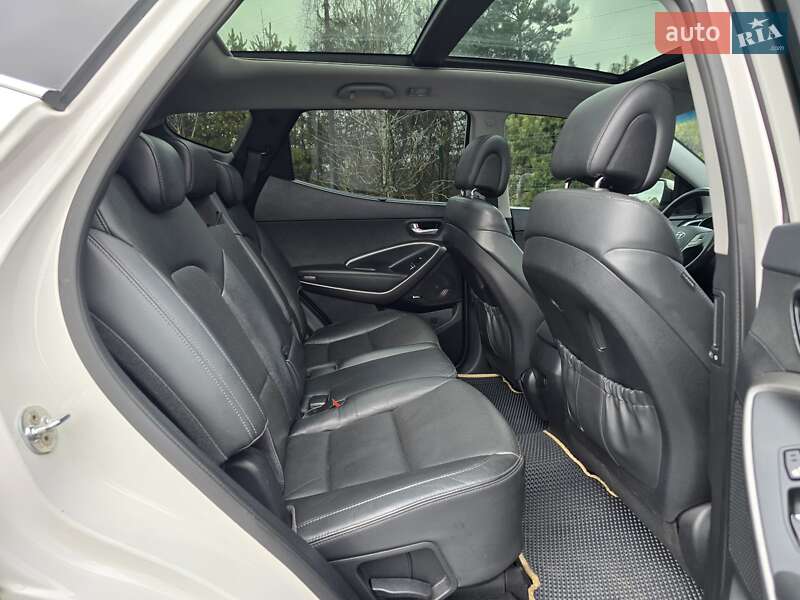 Внедорожник / Кроссовер Hyundai Santa FE 2016 в Хмельницком