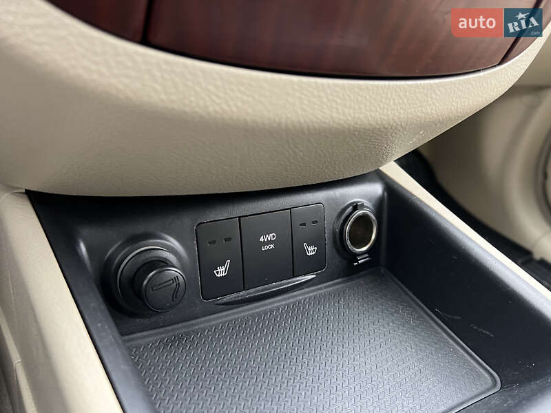 Позашляховик / Кросовер Hyundai Santa FE 2009 в Луцьку