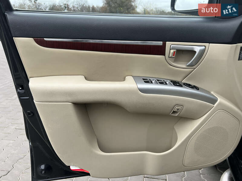 Позашляховик / Кросовер Hyundai Santa FE 2009 в Луцьку