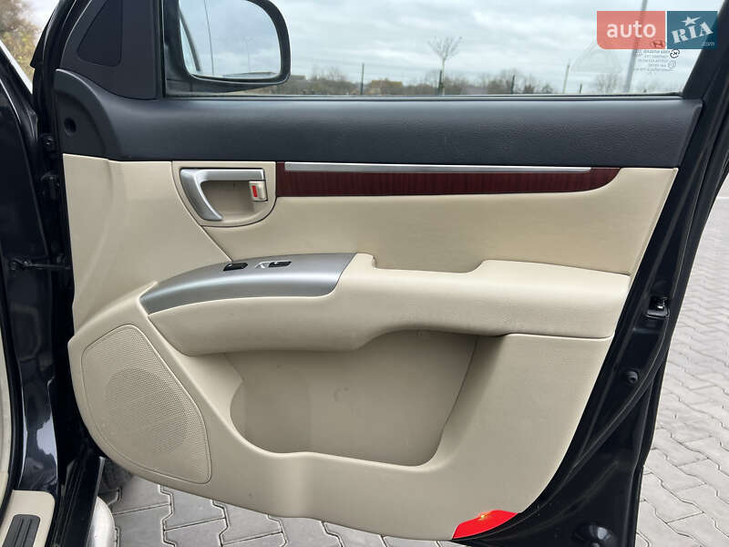 Позашляховик / Кросовер Hyundai Santa FE 2009 в Луцьку