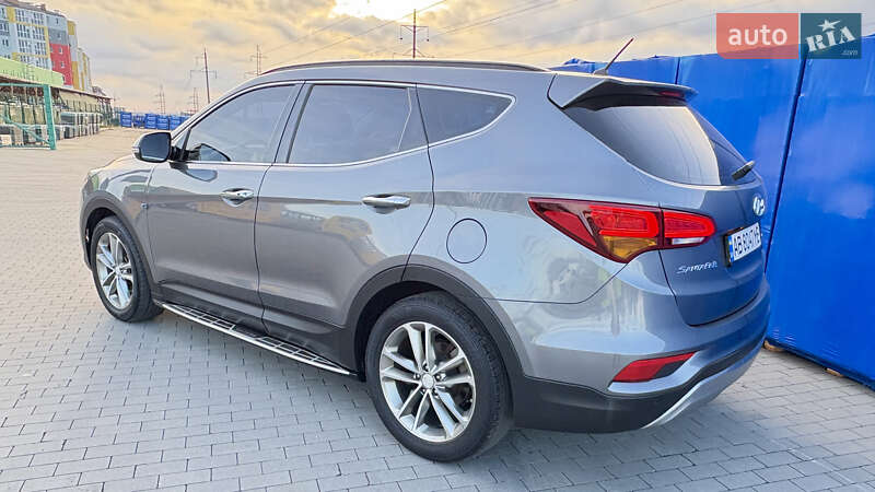 Внедорожник / Кроссовер Hyundai Santa FE 2016 в Виннице