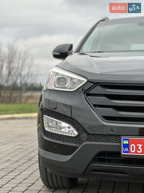 Внедорожник / Кроссовер Hyundai Santa FE 2014 в Радивилове