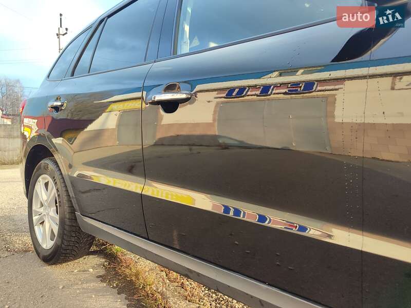Внедорожник / Кроссовер Hyundai Santa FE 2010 в Ивано-Франковске