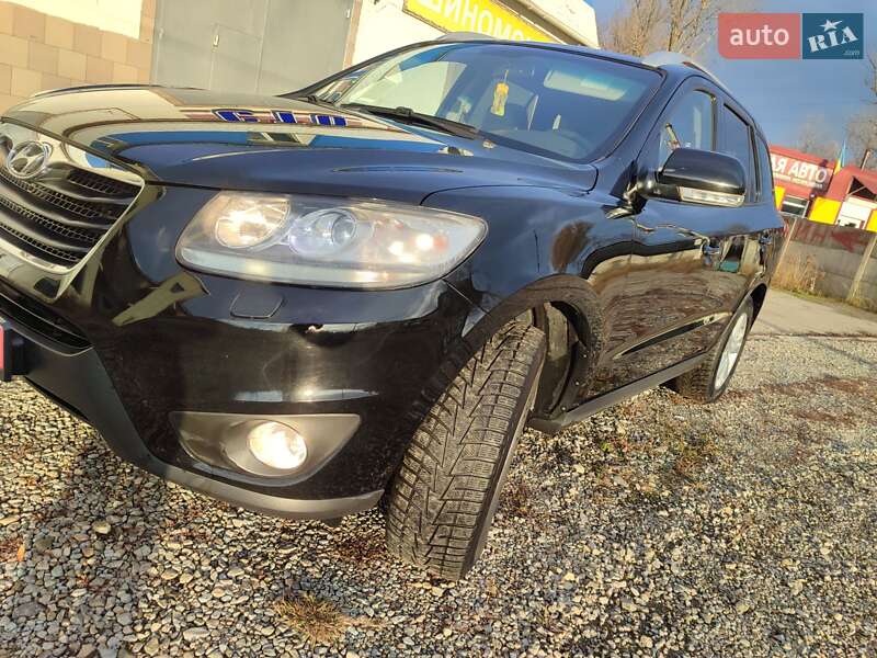 Внедорожник / Кроссовер Hyundai Santa FE 2010 в Ивано-Франковске