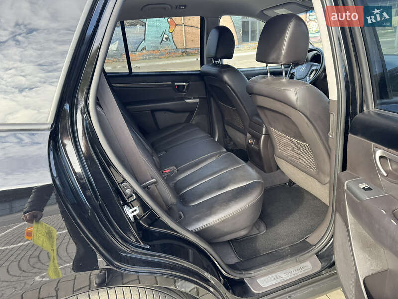 Позашляховик / Кросовер Hyundai Santa FE 2012 в Луцьку