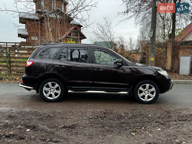 Внедорожник / Кроссовер Hyundai Santa FE 2009 в Киеве
