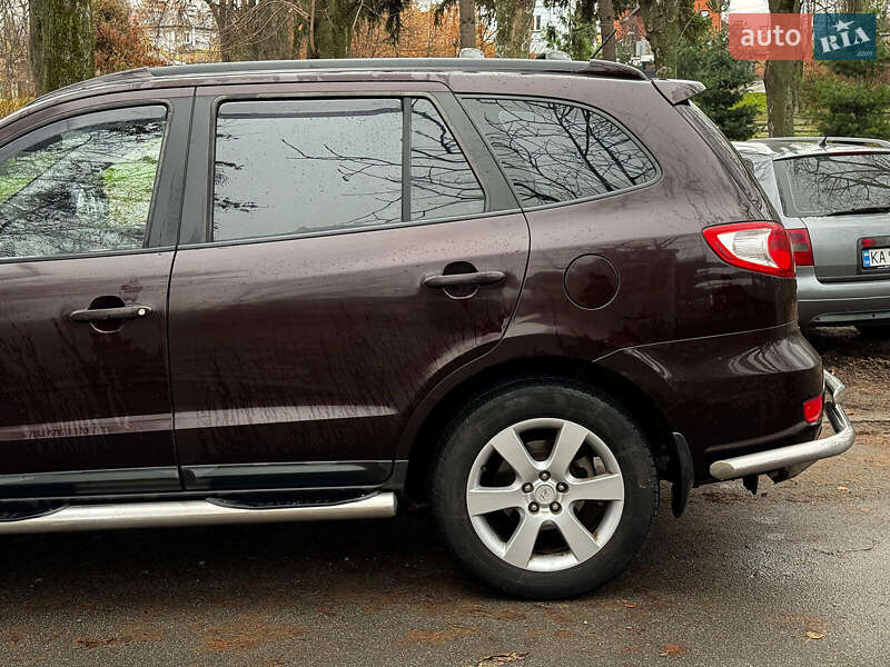Внедорожник / Кроссовер Hyundai Santa FE 2009 в Киеве