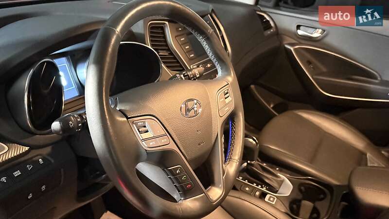 Внедорожник / Кроссовер Hyundai Santa FE 2016 в Виннице