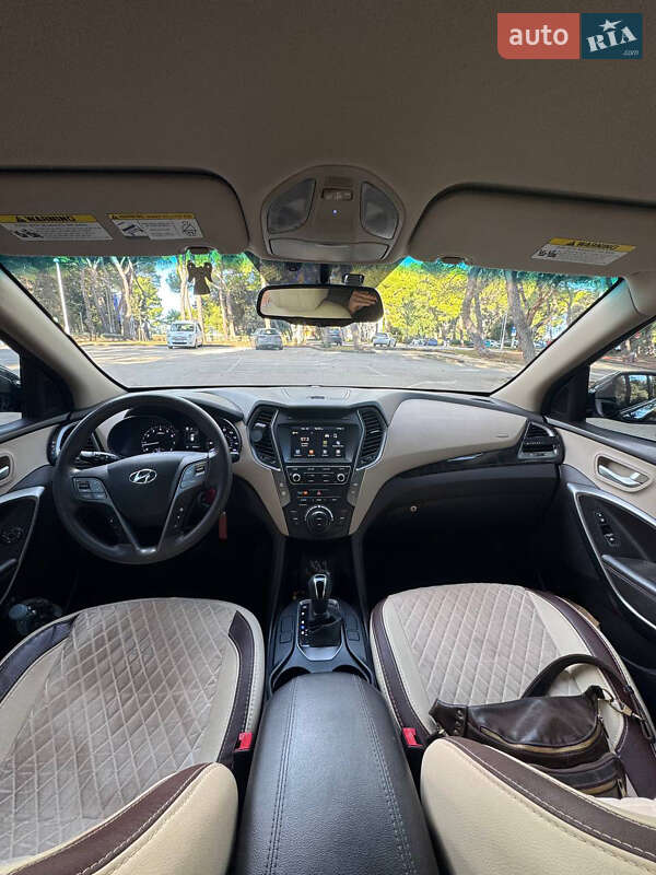 Позашляховик / Кросовер Hyundai Santa FE 2016 в Києві