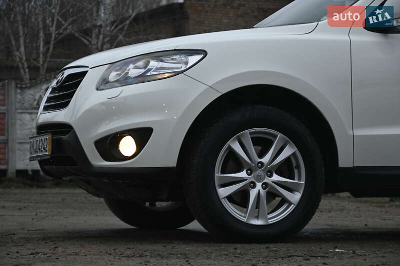 Внедорожник / Кроссовер Hyundai Santa FE 2011 в Бердичеве