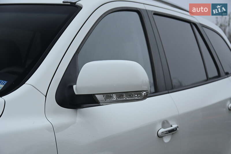 Внедорожник / Кроссовер Hyundai Santa FE 2011 в Бердичеве