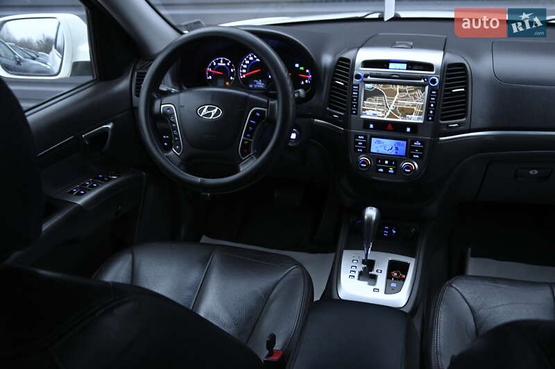 Внедорожник / Кроссовер Hyundai Santa FE 2011 в Бердичеве