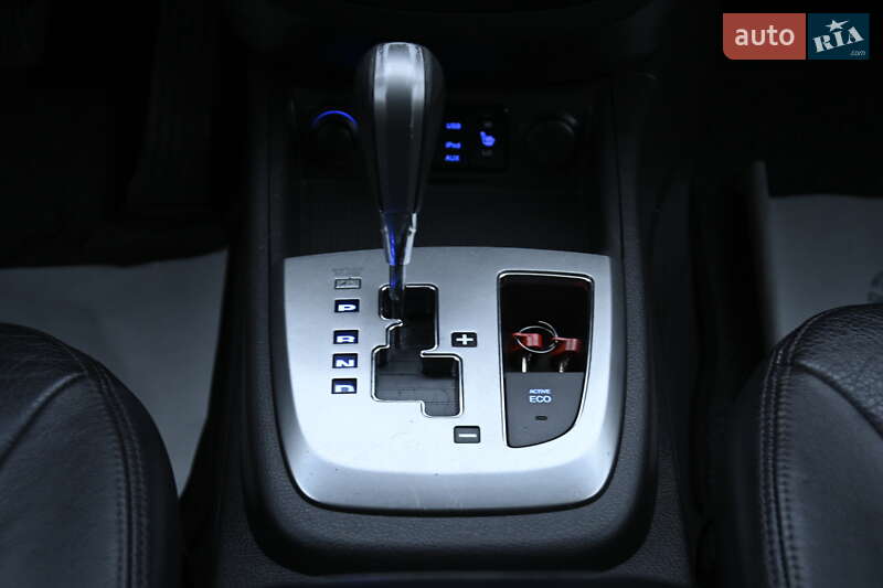 Внедорожник / Кроссовер Hyundai Santa FE 2011 в Бердичеве