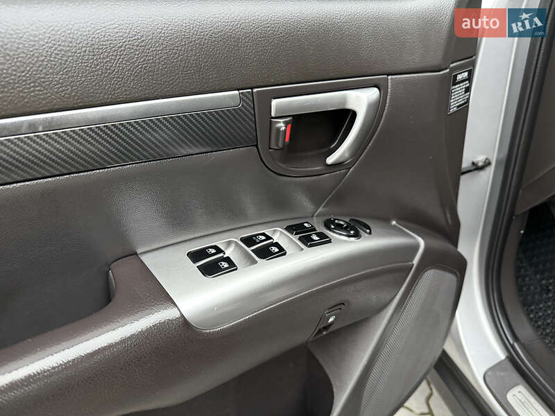 Внедорожник / Кроссовер Hyundai Santa FE 2011 в Коломые