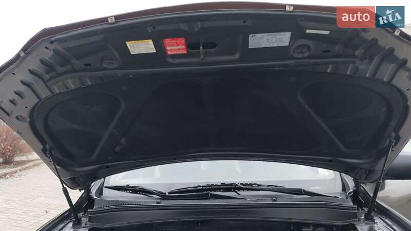 Внедорожник / Кроссовер Hyundai Santa FE 2011 в Запорожье